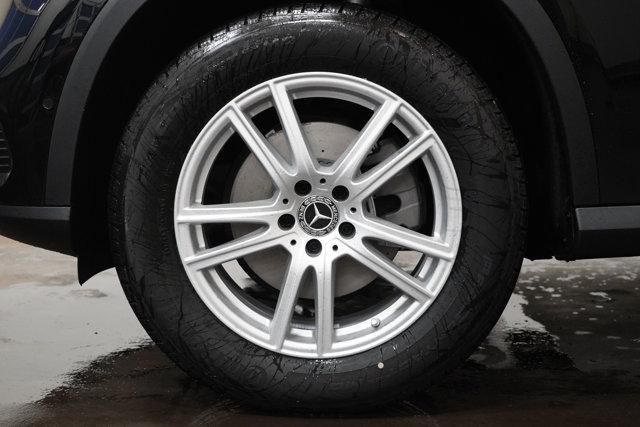 new 2025 Mercedes-Benz GLC 300 car, priced at $54,185