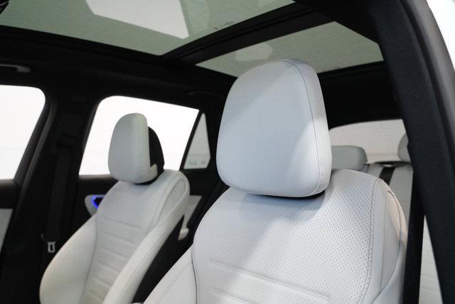 new 2025 Mercedes-Benz GLC 300 car, priced at $63,520