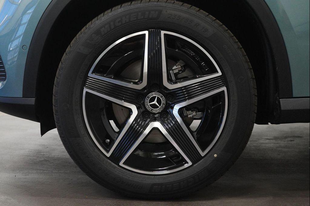 new 2026 Mercedes-Benz GLC 300 car, priced at $60,485