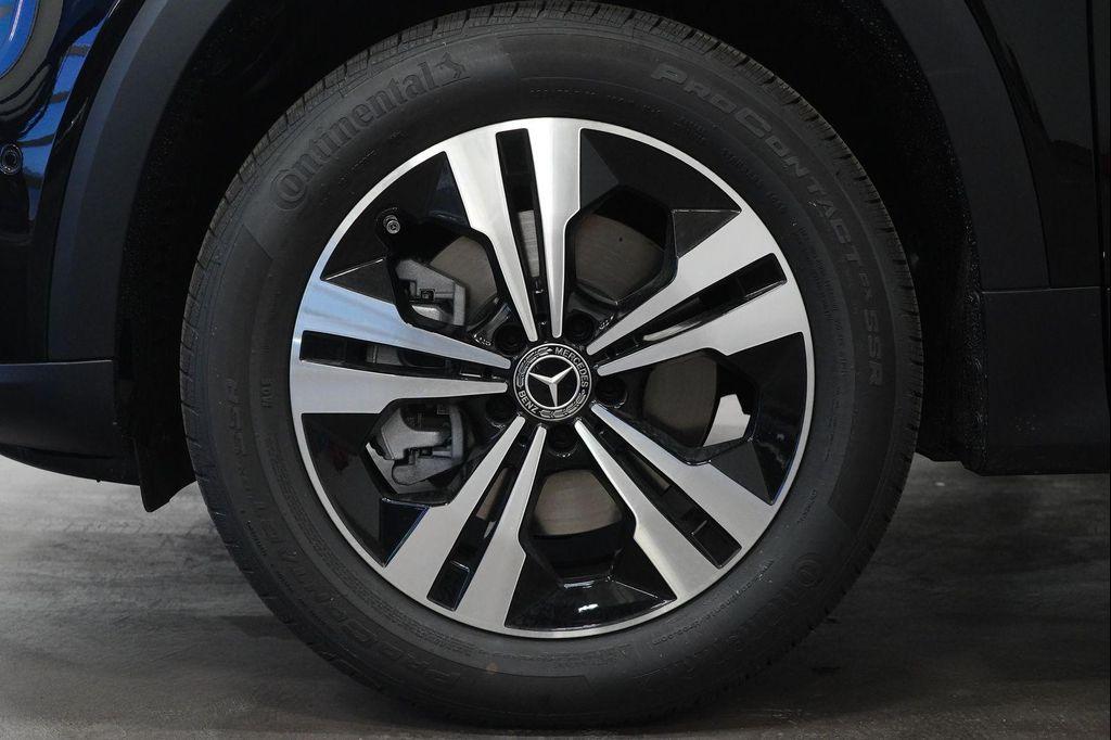 new 2026 Mercedes-Benz GLB 250 car, priced at $52,560