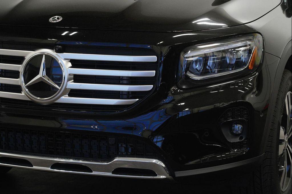 new 2026 Mercedes-Benz GLB 250 car, priced at $52,560