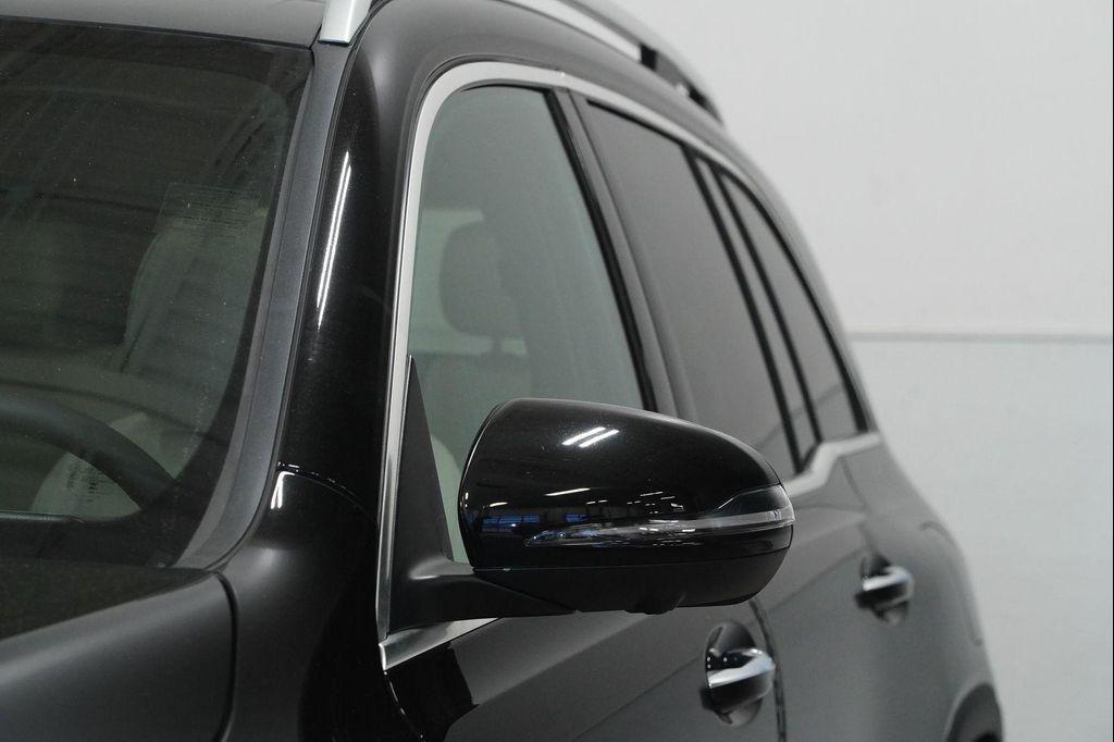 new 2026 Mercedes-Benz GLB 250 car, priced at $52,560