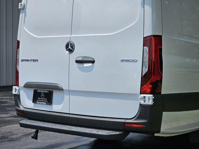 new 2024 Mercedes-Benz Sprinter 2500 car, priced at $75,128