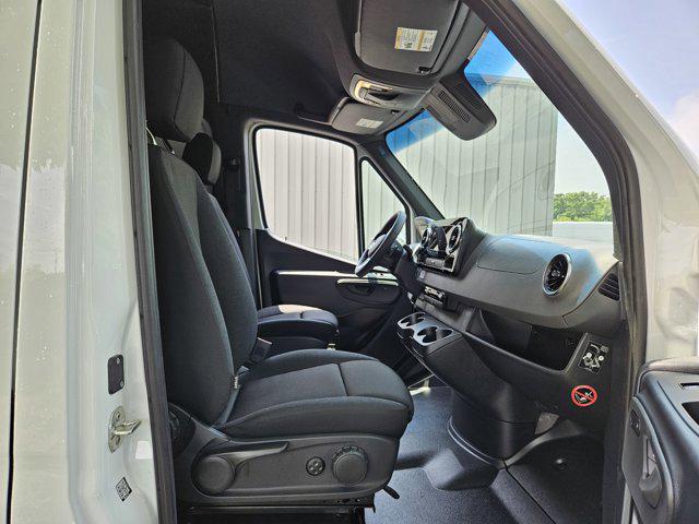 new 2024 Mercedes-Benz Sprinter 2500 car, priced at $75,128