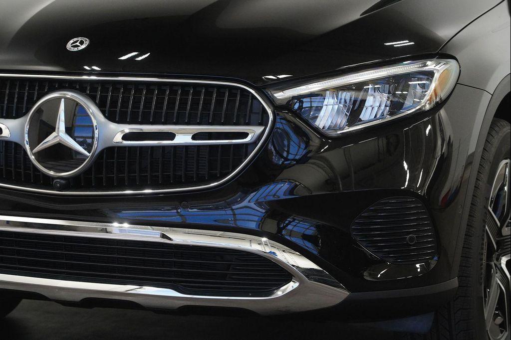 new 2026 Mercedes-Benz GLC 300 car, priced at $60,385