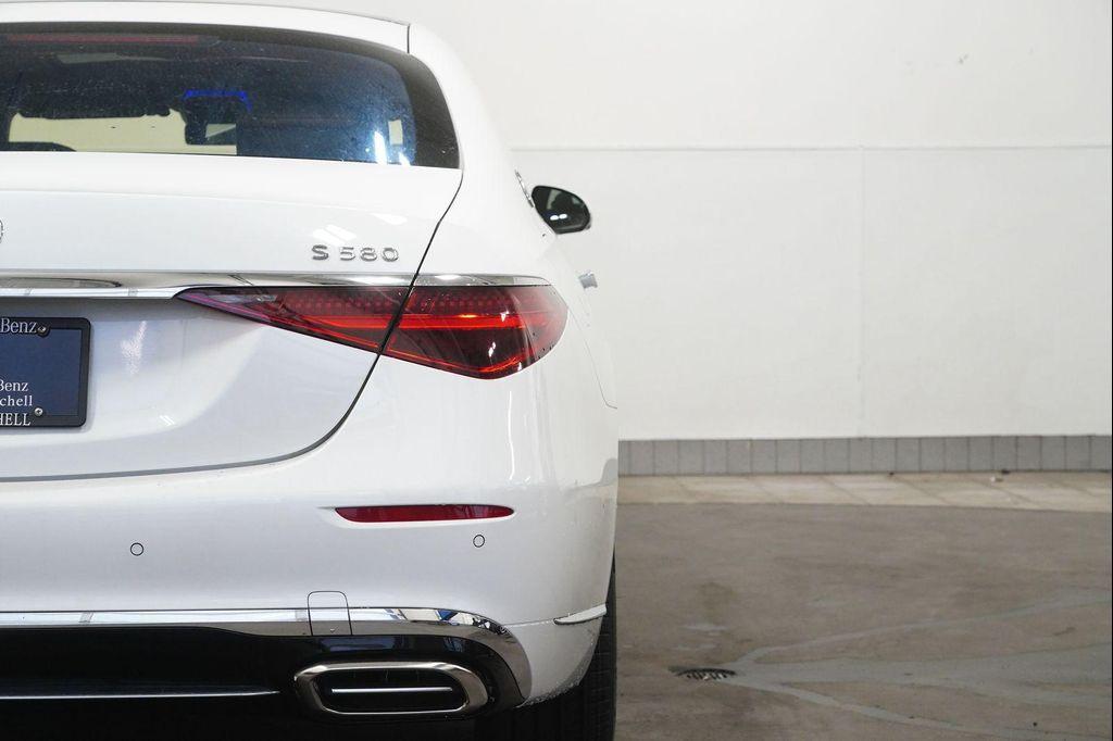 new 2026 Mercedes-Benz Maybach S 580 car, priced at $237,285