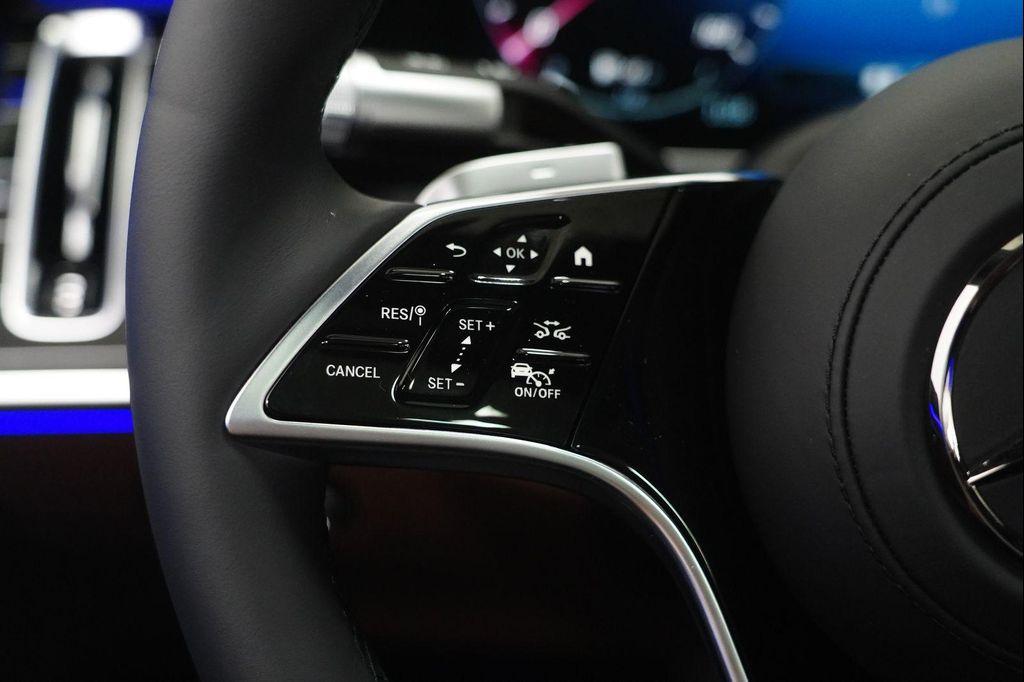 new 2026 Mercedes-Benz Maybach S 580 car, priced at $237,285