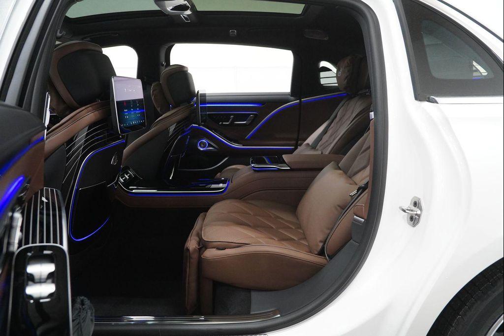 new 2026 Mercedes-Benz Maybach S 580 car, priced at $237,285