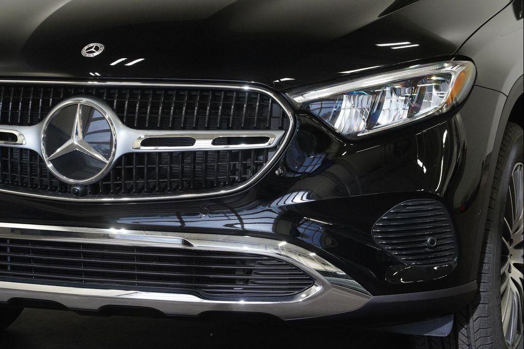 new 2026 Mercedes-Benz GLC 300 car, priced at $55,335
