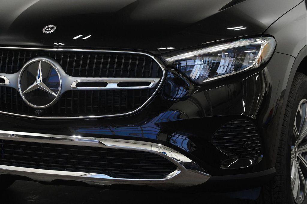 new 2026 Mercedes-Benz GLC 300 car, priced at $57,585