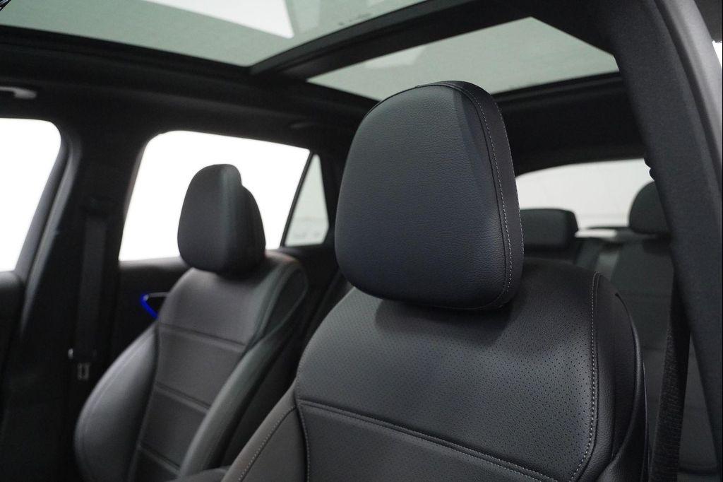 new 2026 Mercedes-Benz GLC 300 car, priced at $57,585