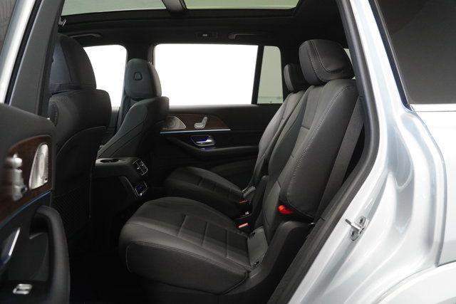 new 2025 Mercedes-Benz GLS 450 car, priced at $95,365