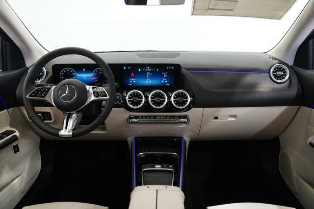 new 2025 Mercedes-Benz GLA 250 car, priced at $51,405