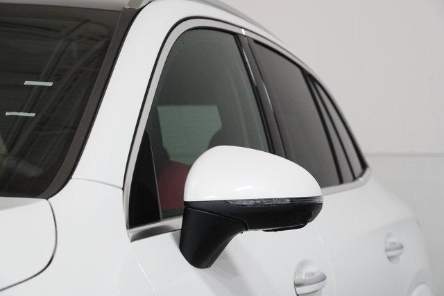 new 2025 Mercedes-Benz GLC 300 car, priced at $67,360