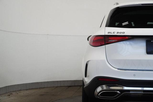 new 2025 Mercedes-Benz GLC 300 car, priced at $67,360