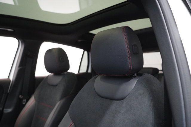 new 2025 Mercedes-Benz GLA 250 car, priced at $54,295