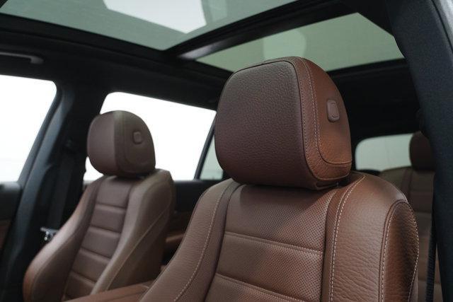 new 2025 Mercedes-Benz GLS 450 car, priced at $94,495