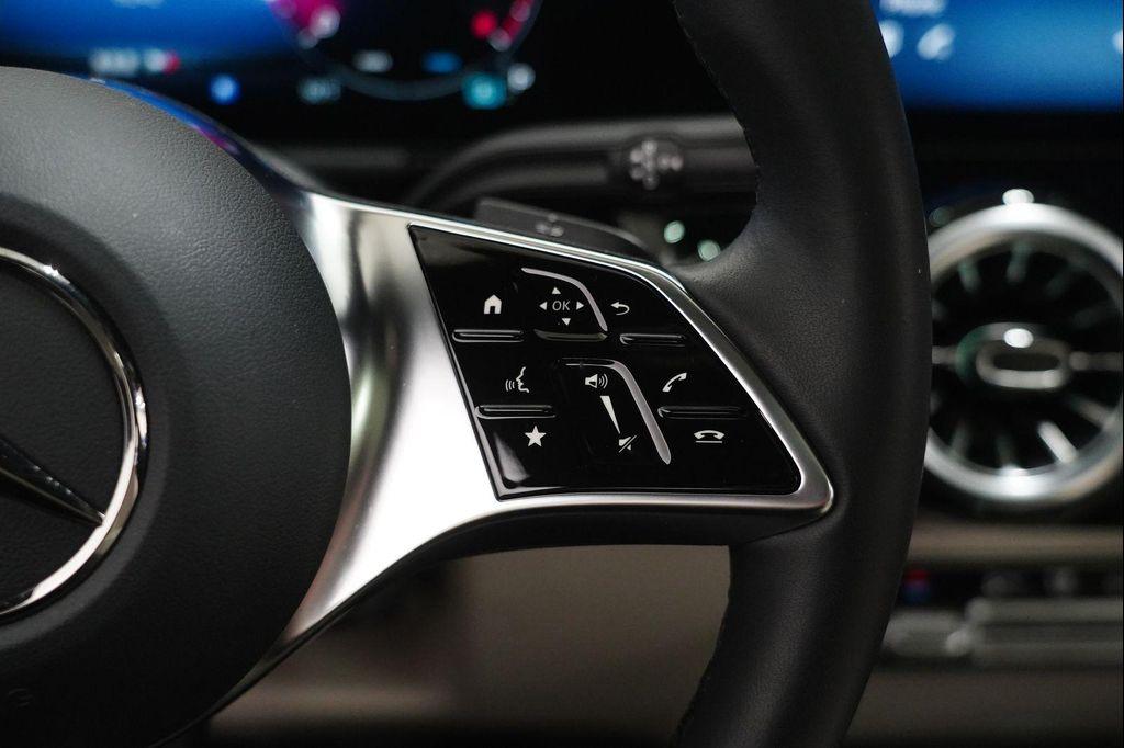 used 2025 Mercedes-Benz GLA 250 car, priced at $42,899