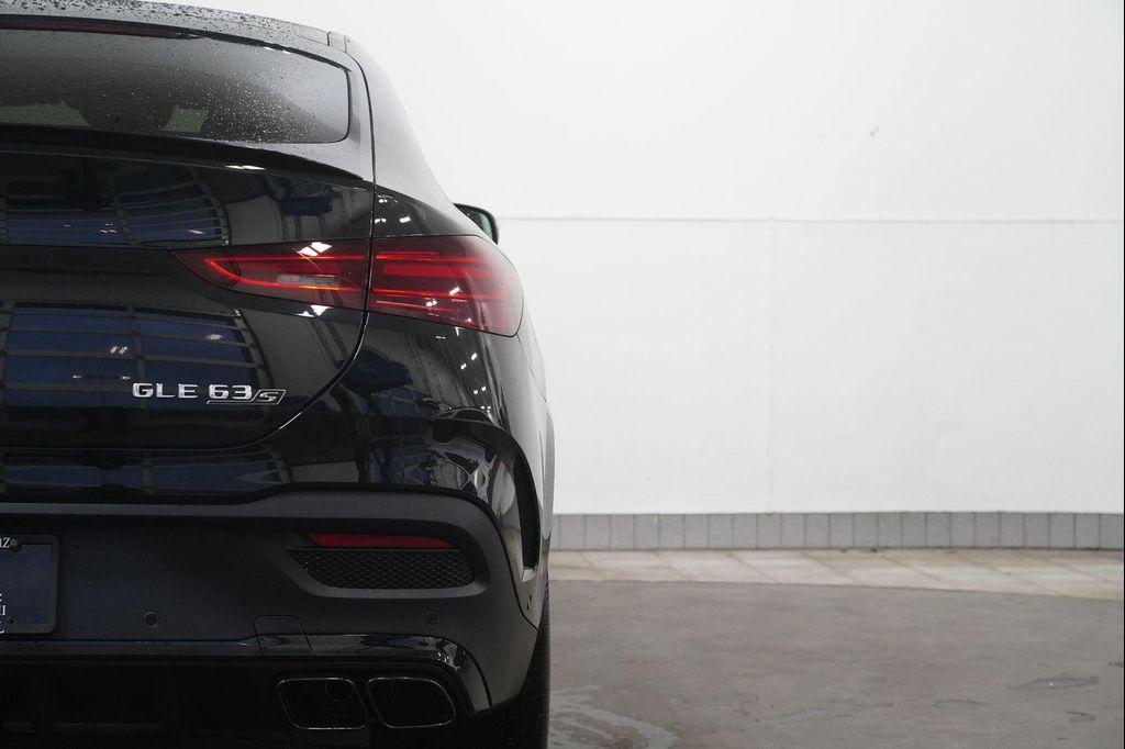 new 2026 Mercedes-Benz AMG GLE 63 car, priced at $160,870