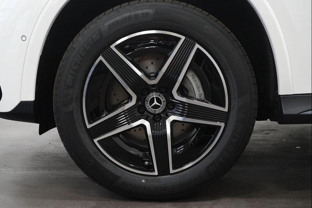 new 2026 Mercedes-Benz GLC 300 car, priced at $62,885