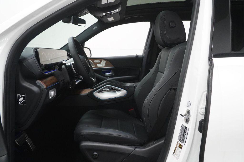 new 2025 Mercedes-Benz GLS 450 car, priced at $95,480