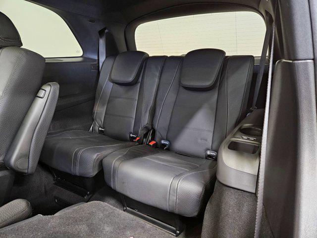 new 2025 Mercedes-Benz GLS 450 car, priced at $108,290
