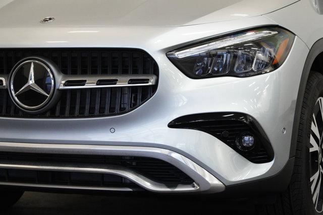 new 2025 Mercedes-Benz GLA 250 car, priced at $51,080