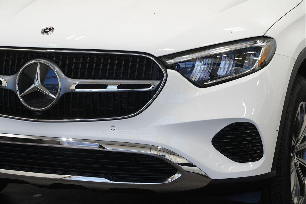 new 2026 Mercedes-Benz GLC 300 car, priced at $54,770