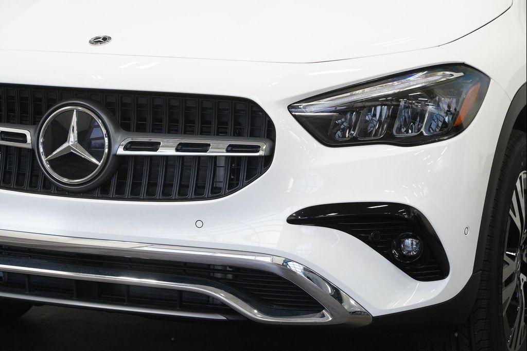 new 2026 Mercedes-Benz GLA 250 car, priced at $49,330