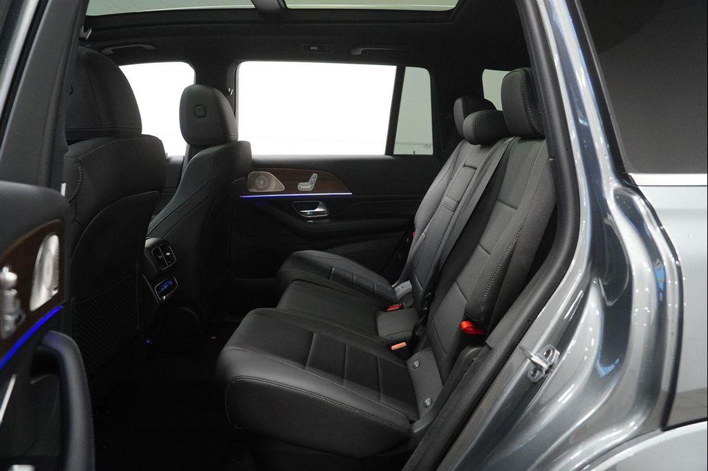 new 2025 Mercedes-Benz GLS 450 car, priced at $97,730