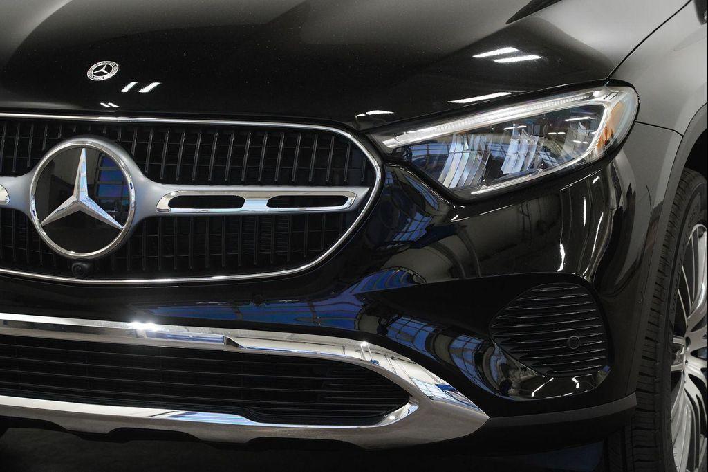 new 2026 Mercedes-Benz GLC 300 car, priced at $57,945