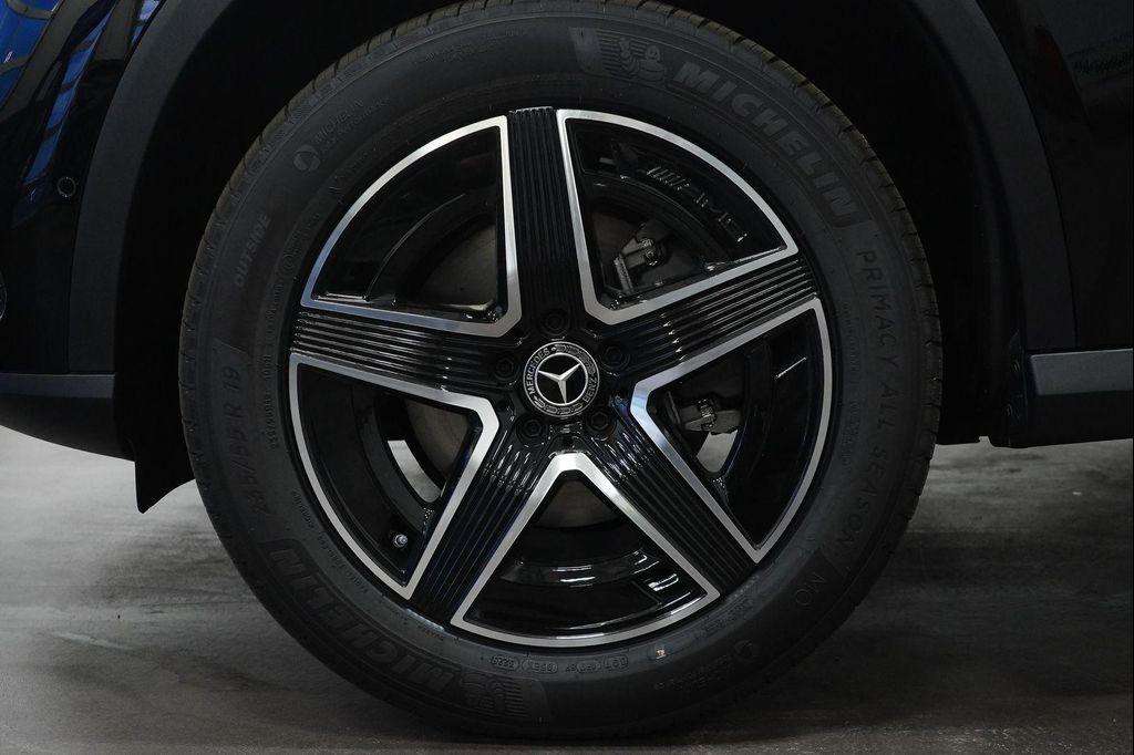 new 2026 Mercedes-Benz GLC 300 car, priced at $59,735