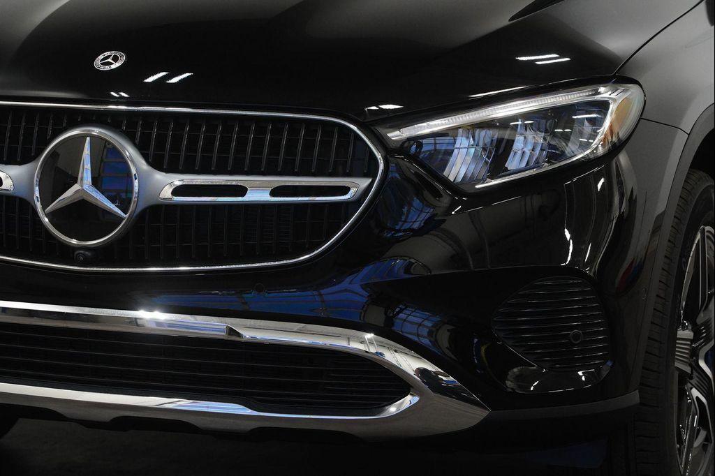 new 2026 Mercedes-Benz GLC 300 car, priced at $59,735