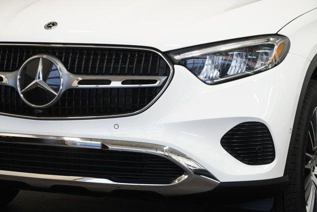 new 2025 Mercedes-Benz GLC 300 car, priced at $55,270