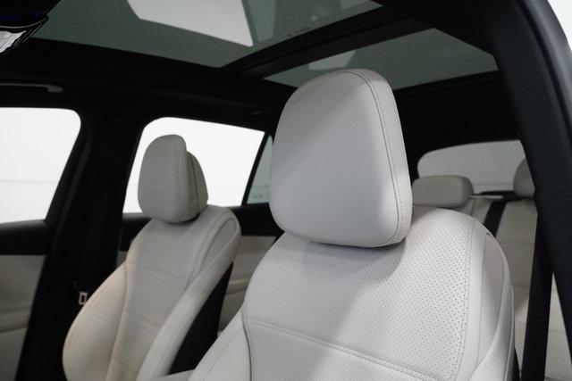 new 2025 Mercedes-Benz GLC 300 car, priced at $55,270