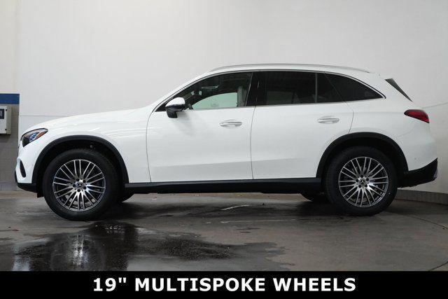 new 2025 Mercedes-Benz GLC 300 car, priced at $55,270