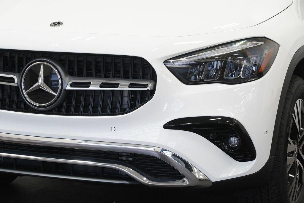 new 2026 Mercedes-Benz GLA 250 car, priced at $49,330