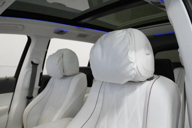 new 2025 Mercedes-Benz Maybach GLS 600 car, priced at $215,250