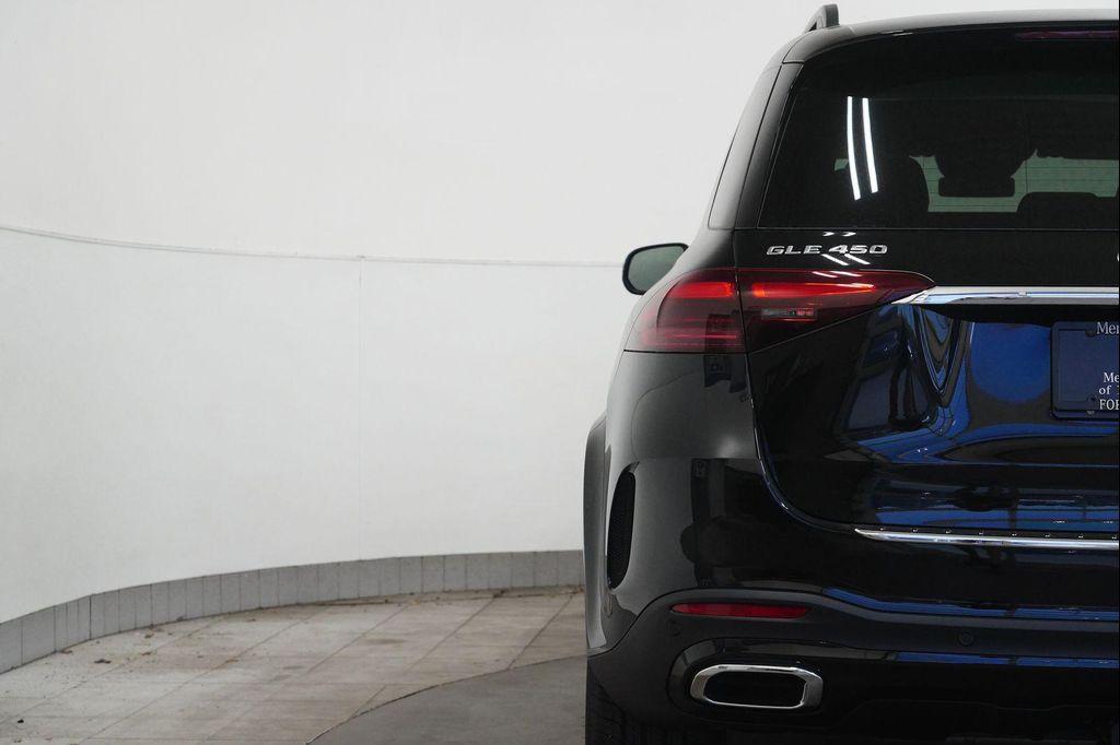 new 2026 Mercedes-Benz GLE 450 car