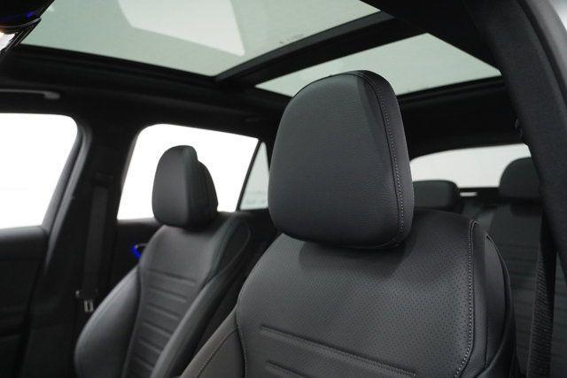 new 2025 Mercedes-Benz GLC 300 car, priced at $67,320