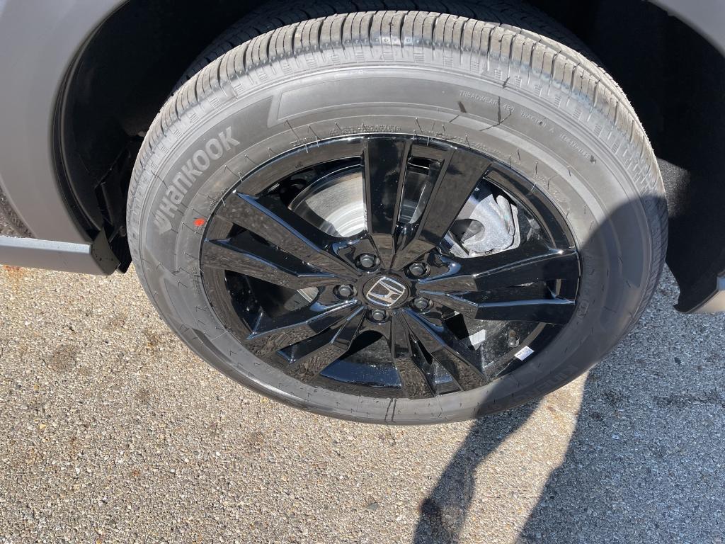 new 2026 Honda HR-V car, priced at $30,950