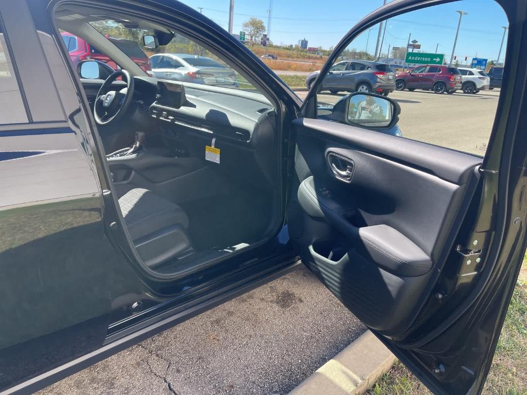 new 2026 Honda HR-V car, priced at $28,086