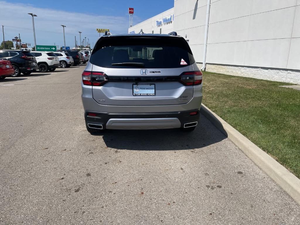 new 2025 Honda Pilot car, priced at $47,626