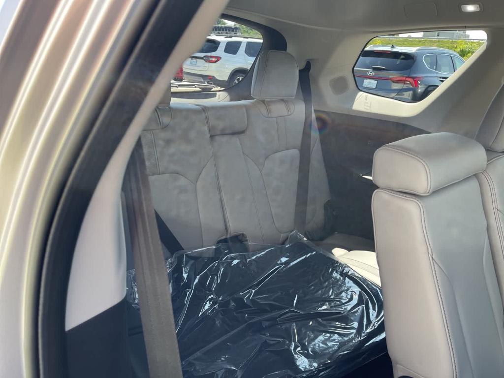 new 2025 Honda Pilot car, priced at $47,626