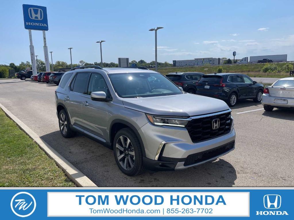 new 2025 Honda Pilot car, priced at $47,626
