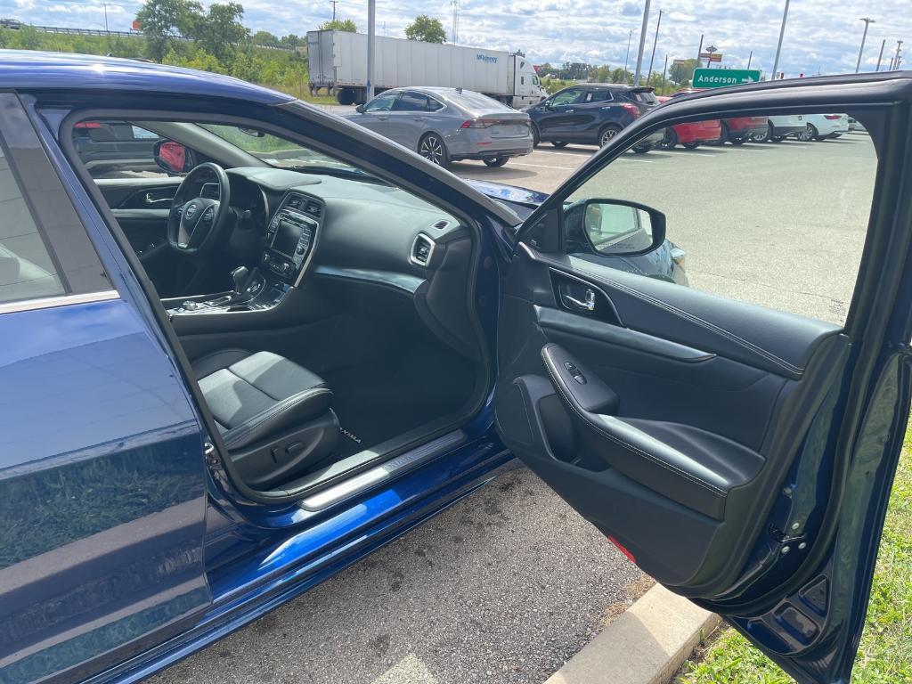 used 2023 Nissan Maxima car, priced at $24,499