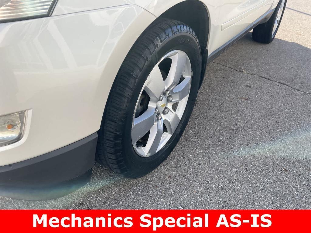 used 2011 Chevrolet Traverse car, priced at $3,000