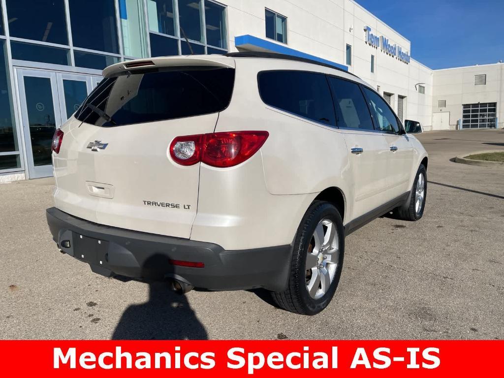 used 2011 Chevrolet Traverse car, priced at $3,000