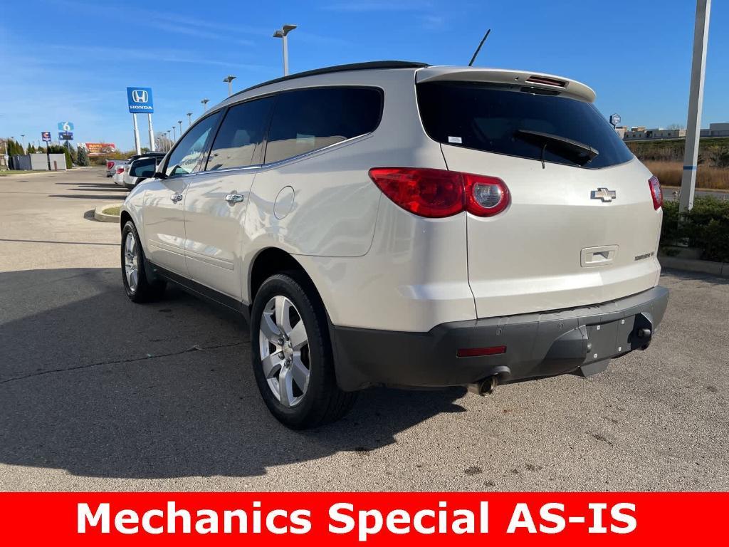 used 2011 Chevrolet Traverse car, priced at $3,000