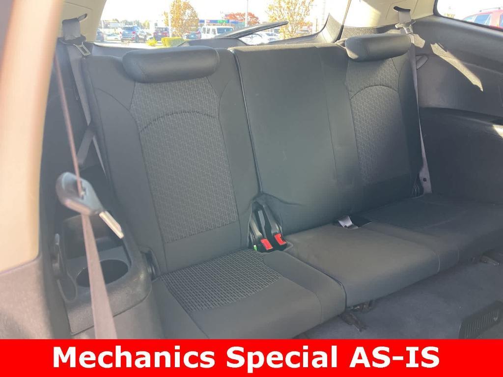 used 2011 Chevrolet Traverse car, priced at $3,000